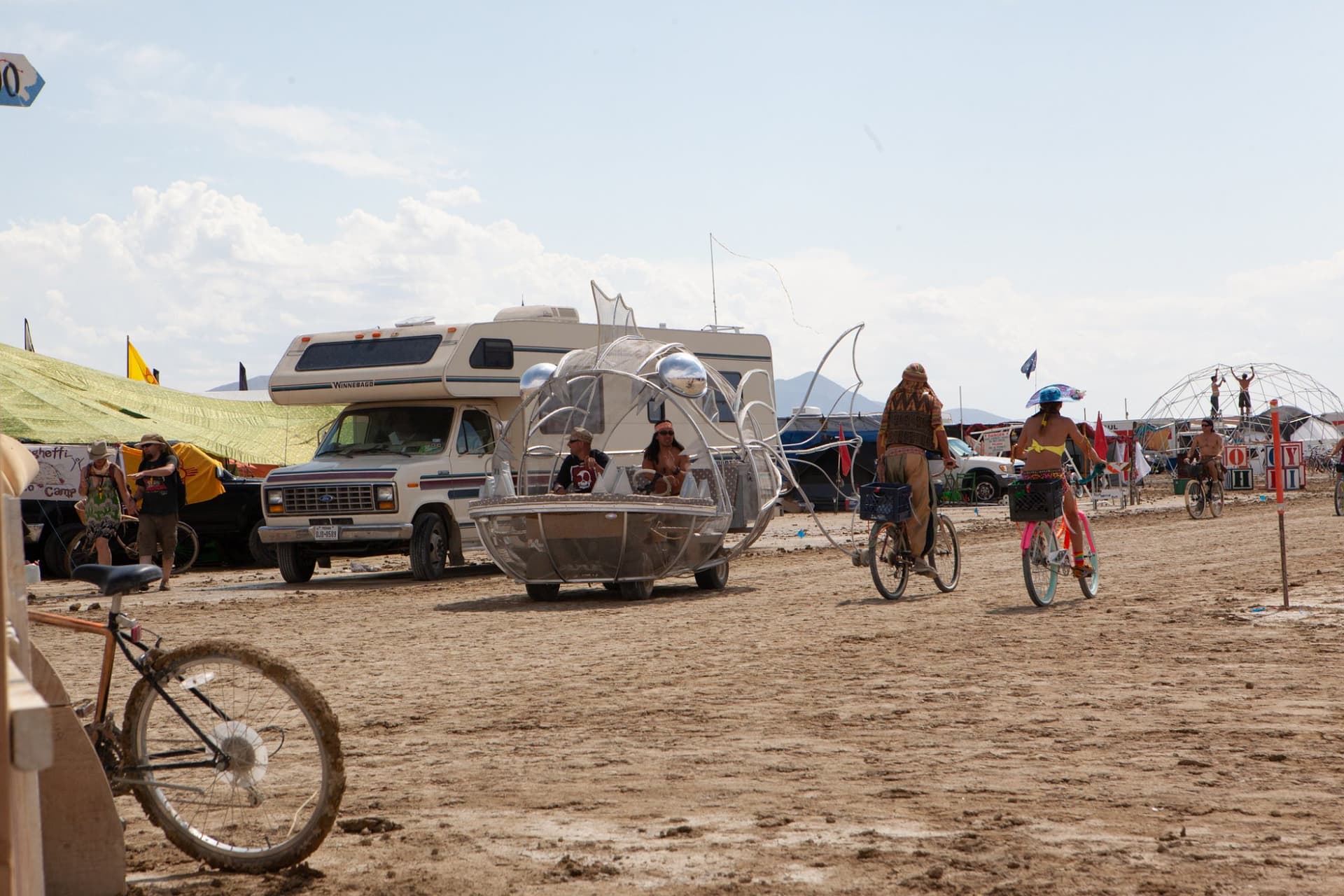 The coin-press camp · 14/14