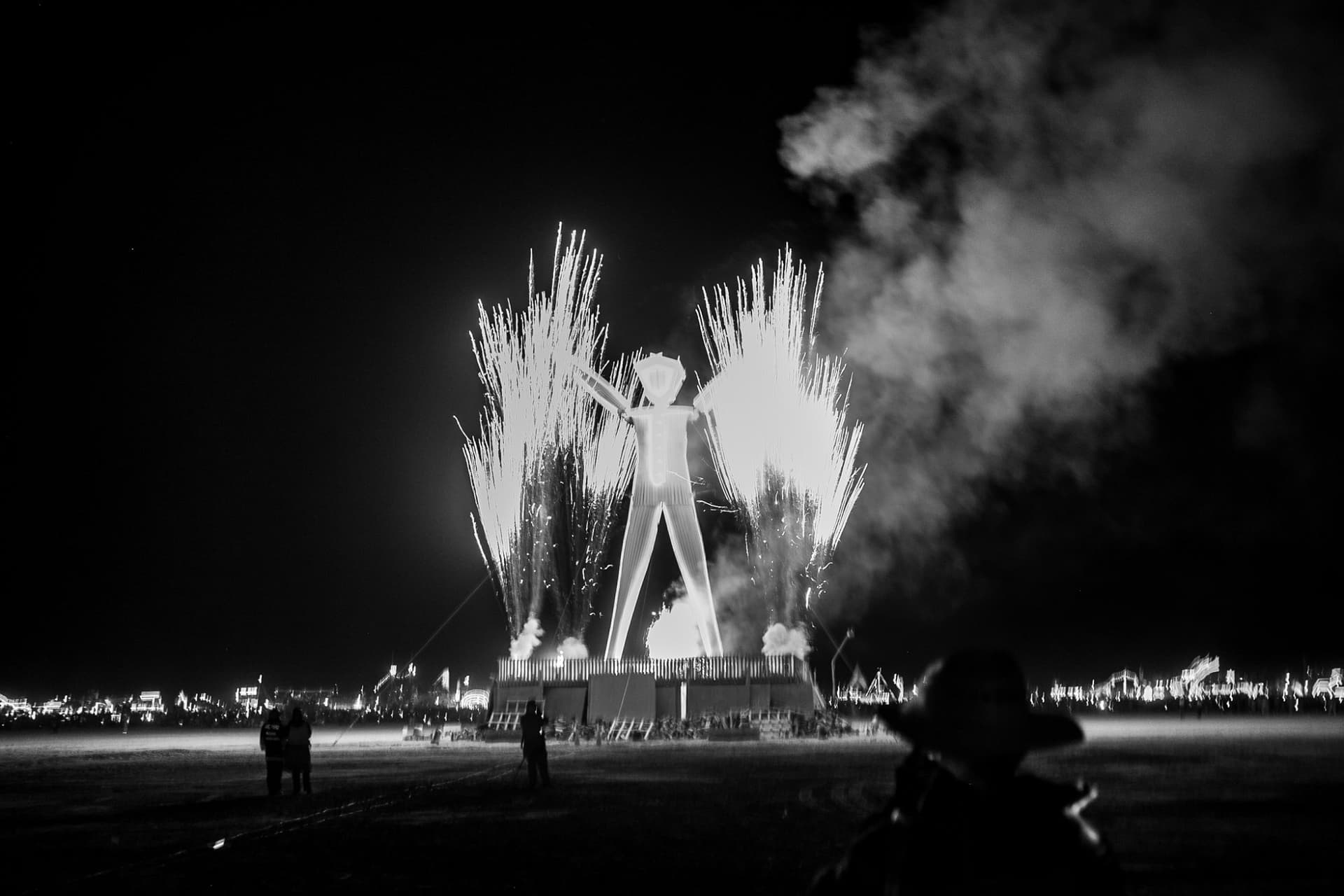Fireworks over the Man, 2015 · 1/19