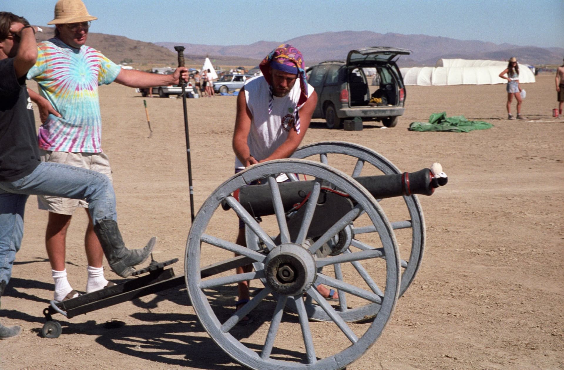 The playa cannon, crew at the wheel · 7/9