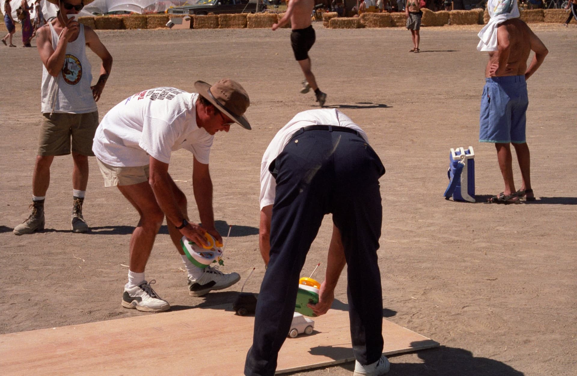 The plywood RC race · 11/21