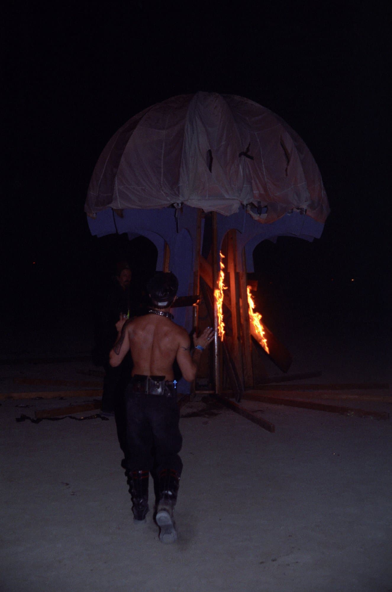 The parasol temple at night · 8/12