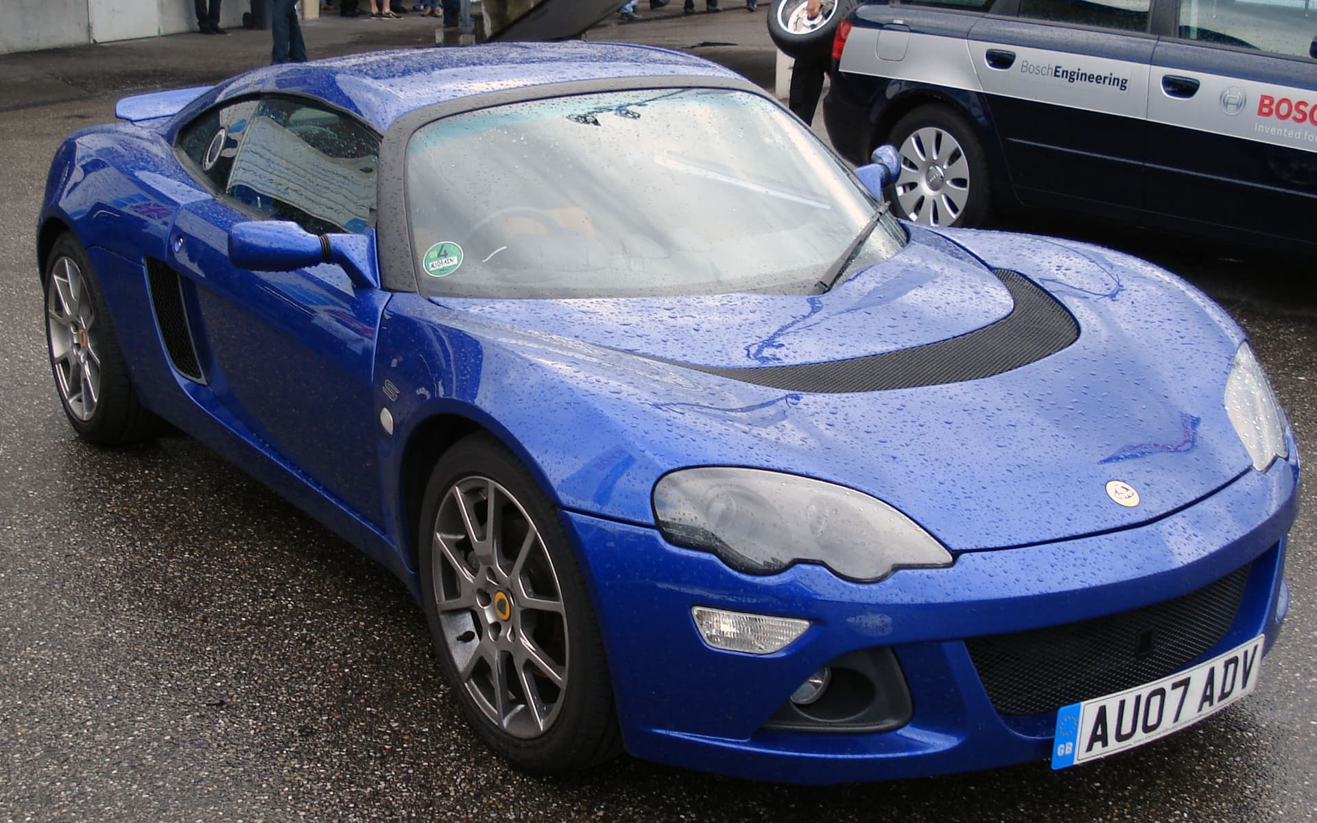 A 2000s compact digital (2004) (1 of 4)
