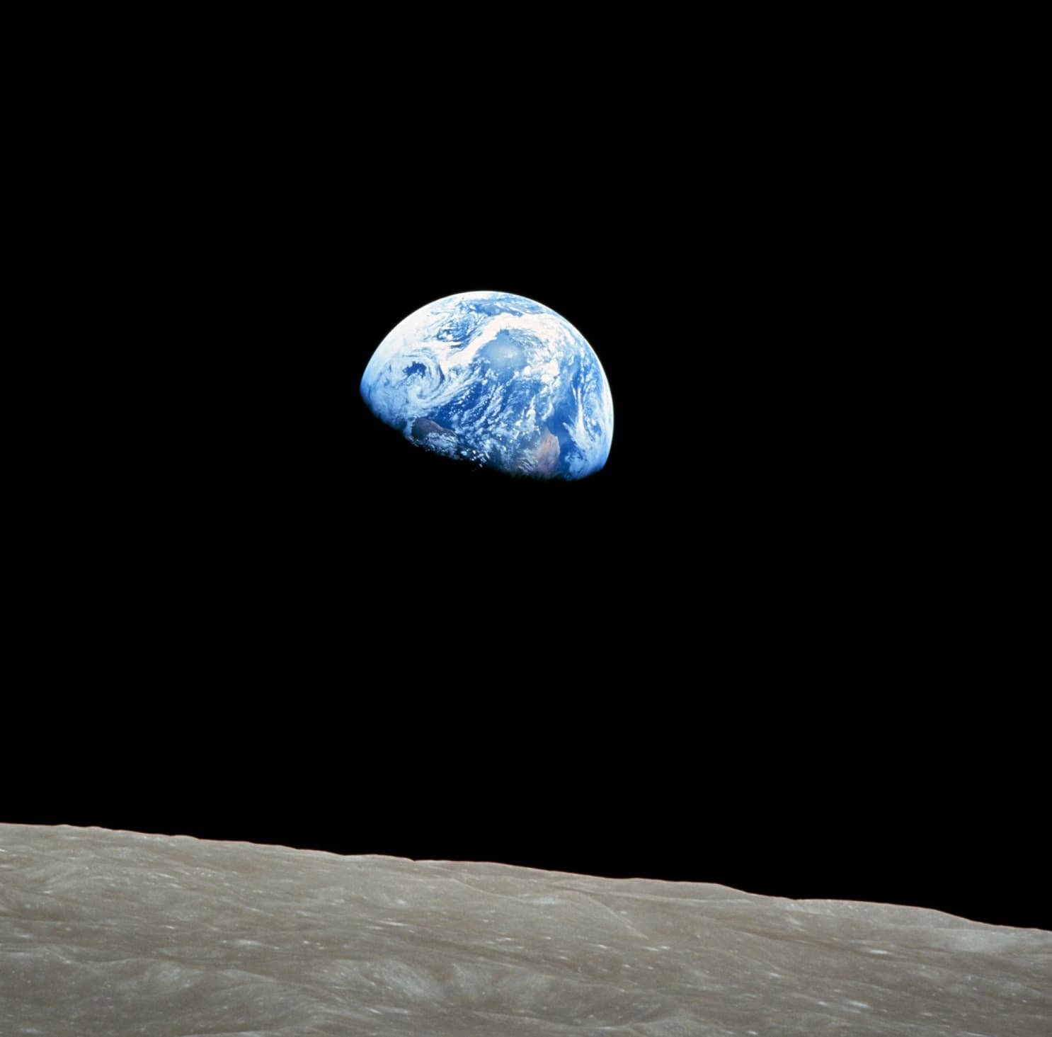 Earthrise (1968) (1968) (1 of 4)