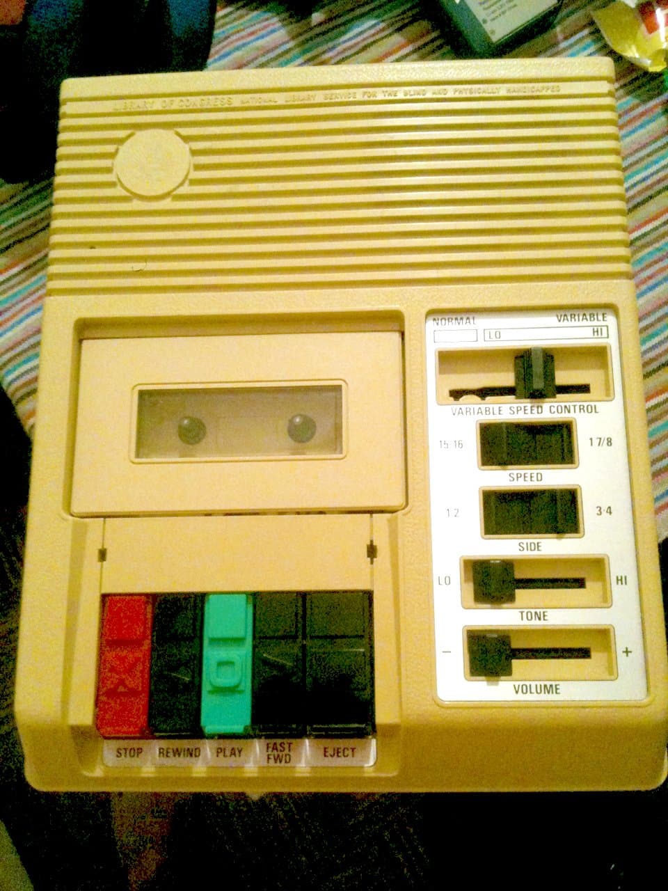 A 2000s compact digital (2004) (2 of 4)