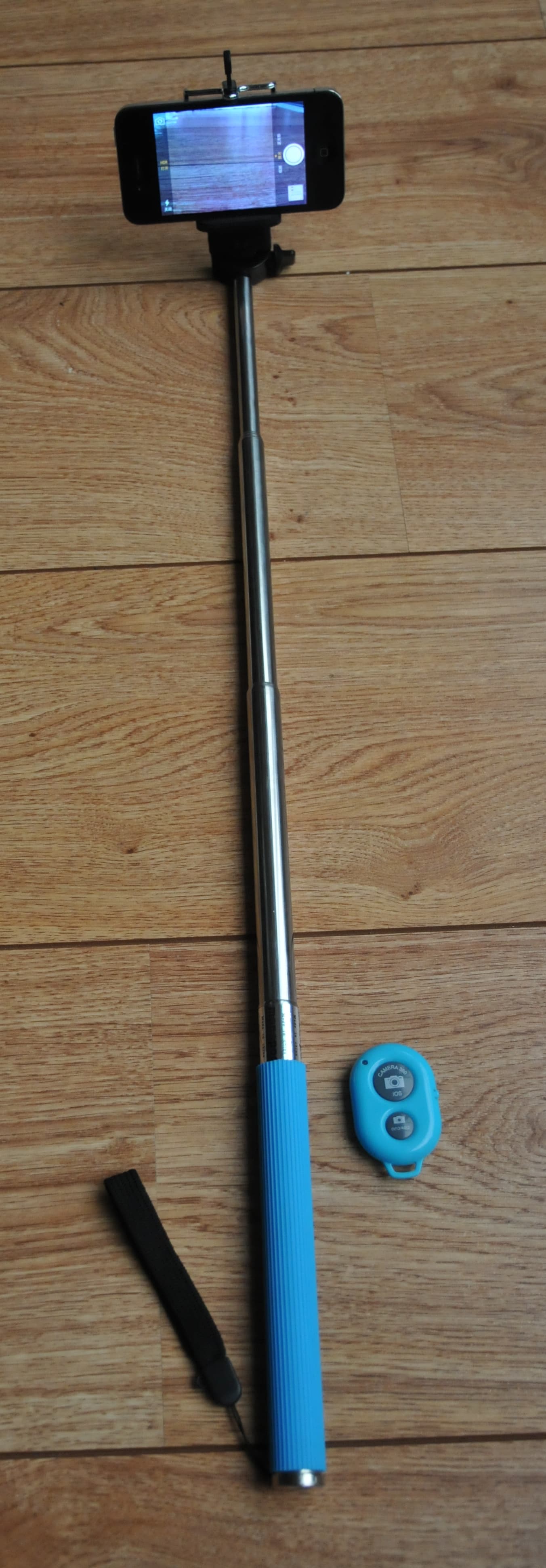 The selfie / selfie stick (2014) (2 of 4)
