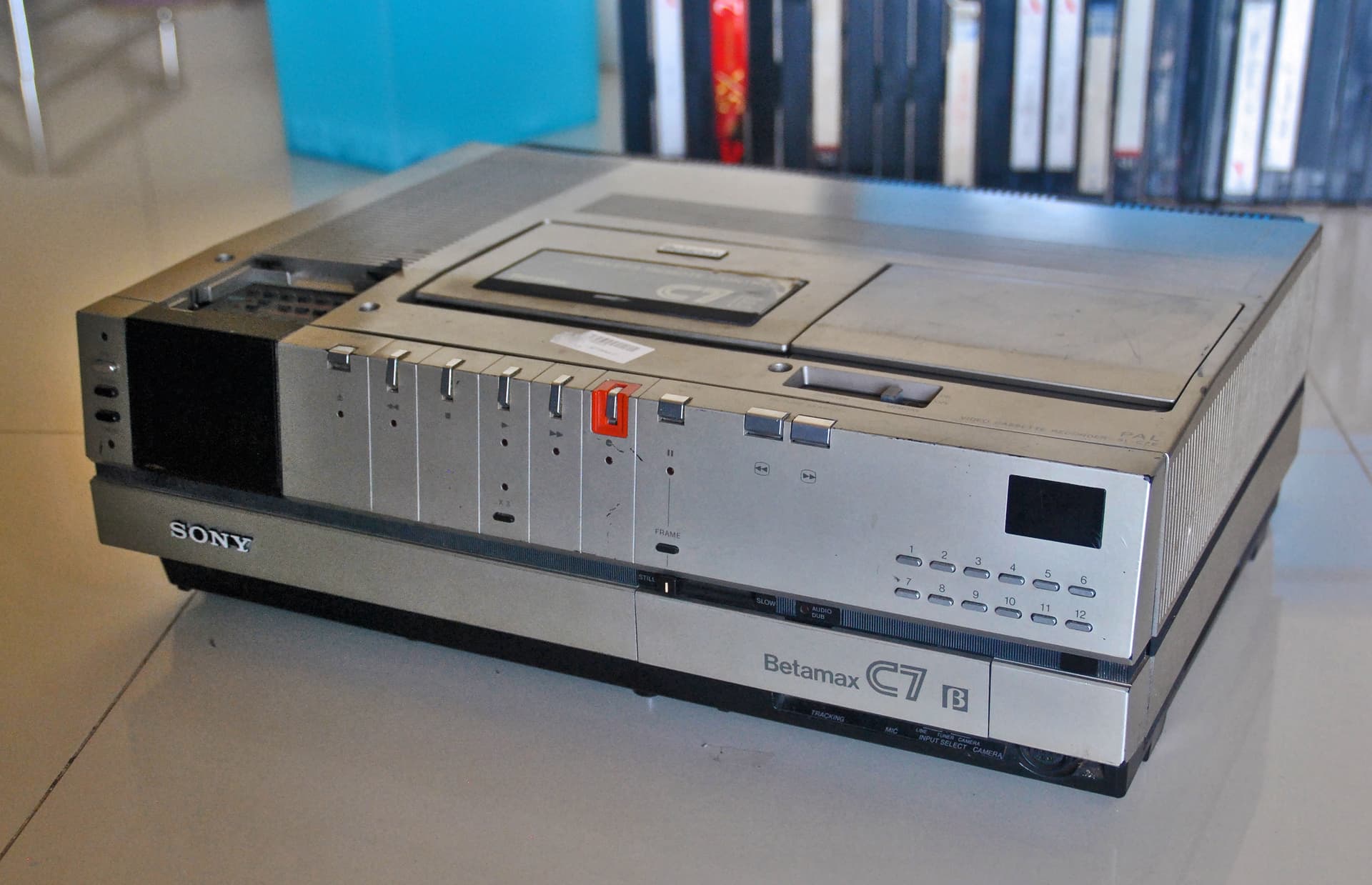 Betamax vs VHS (1976) (3 of 4)