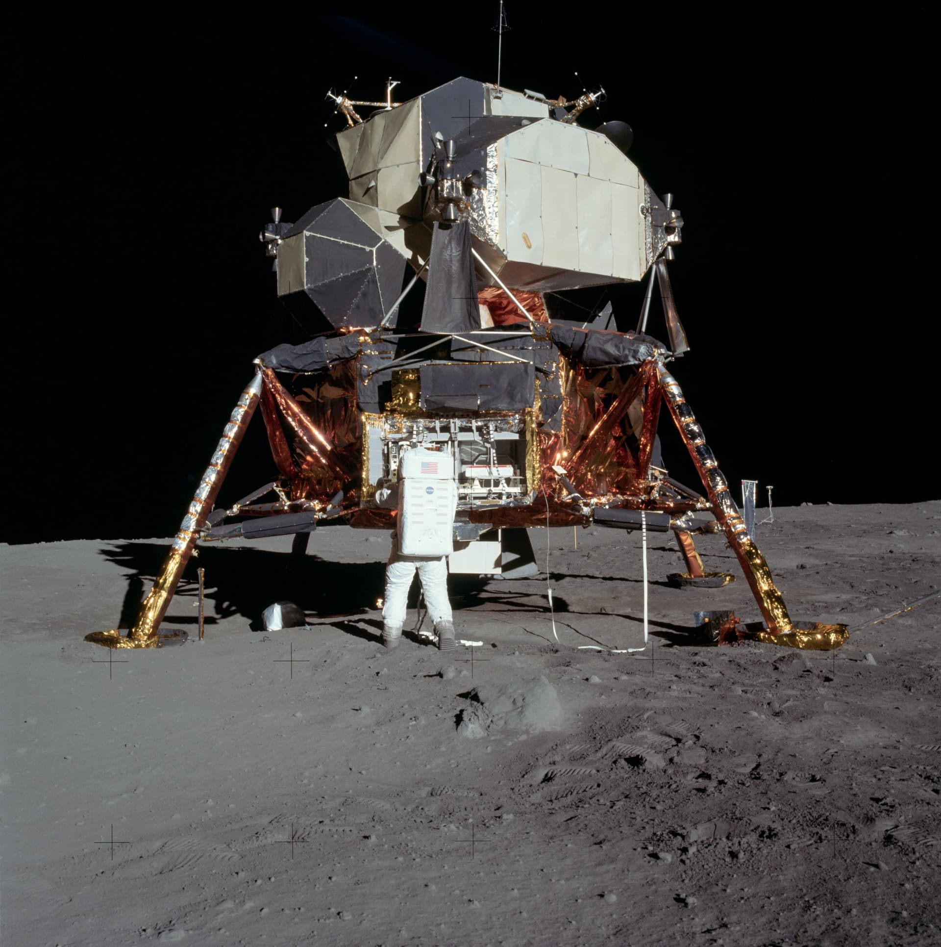 Apollo 11 photographs (1969) (1969) (4 of 4)