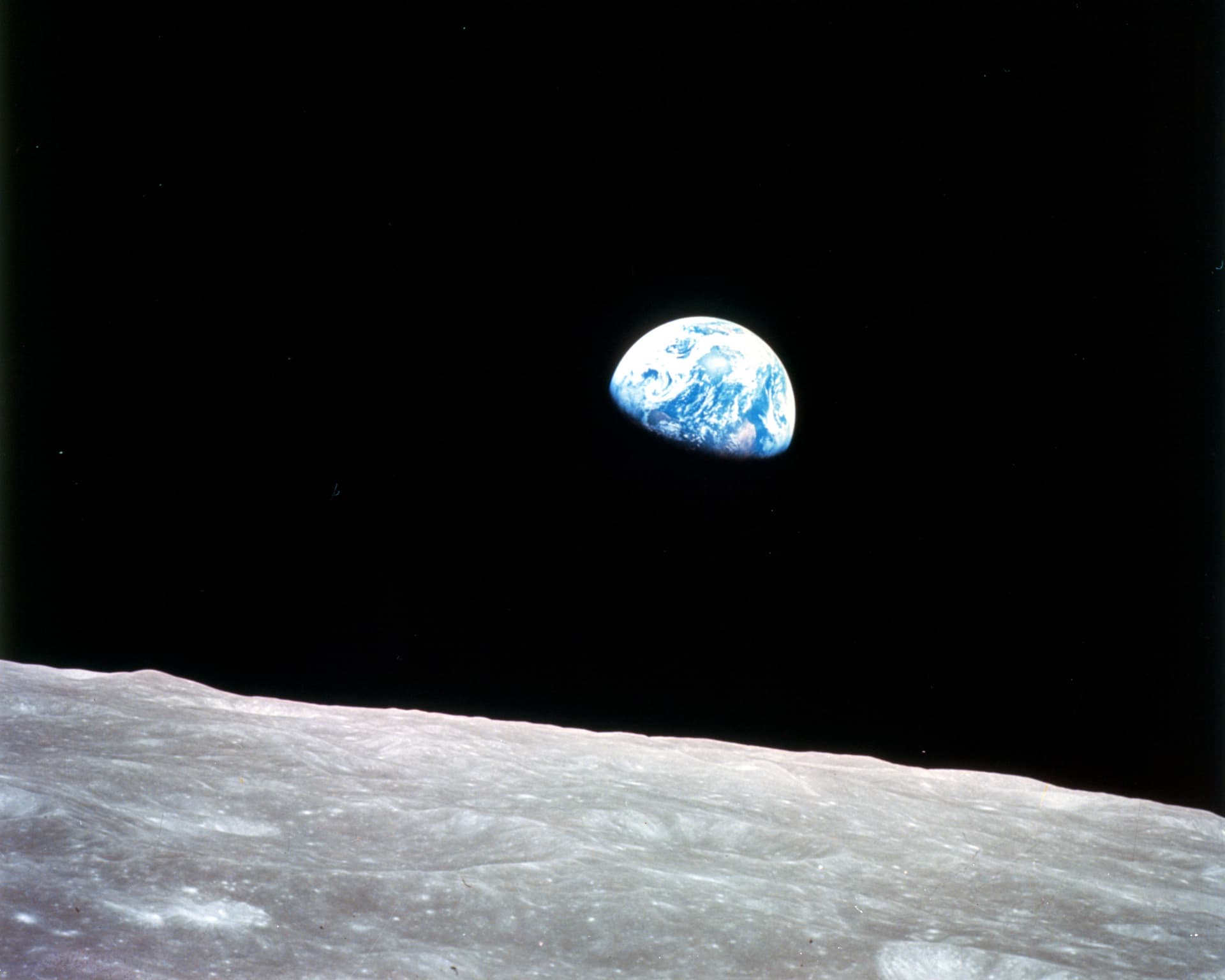 Earthrise (1968) (1968) (3 of 4)