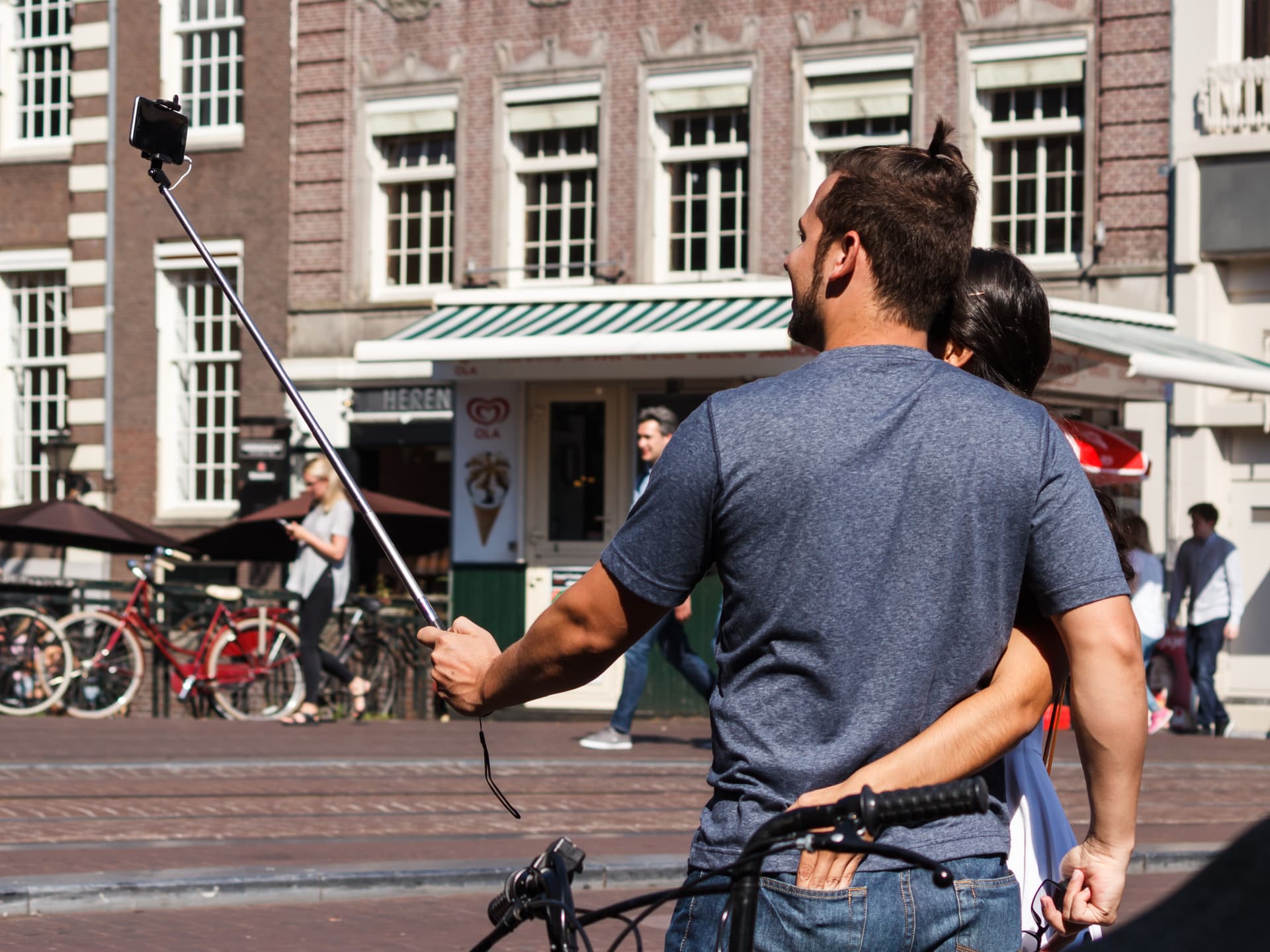 The selfie / selfie stick (2014) (4 of 4)