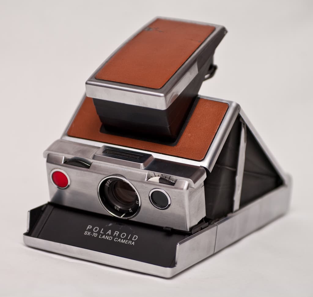 The Polaroid SX-70 (1972) (4 of 4)