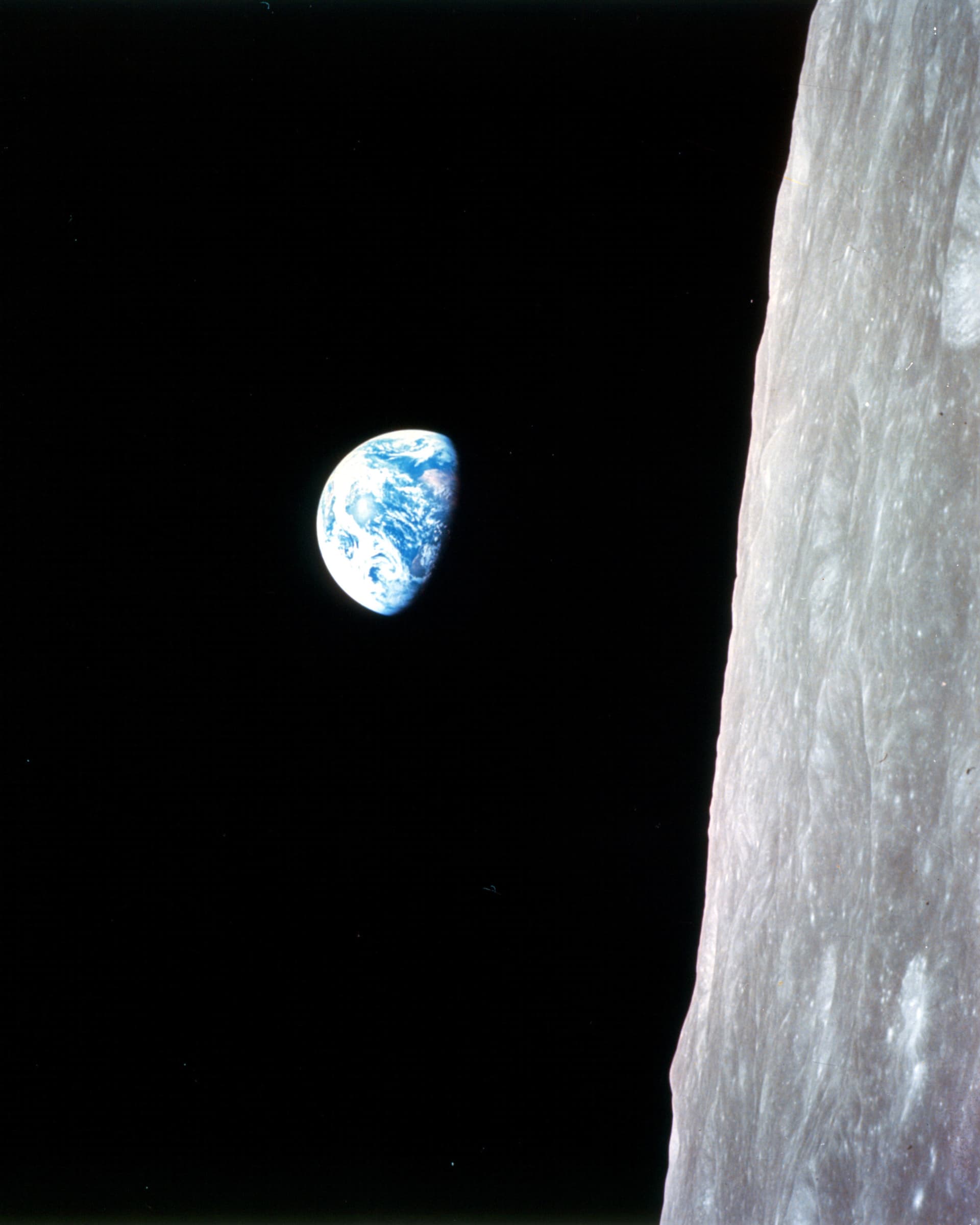 Earthrise (1968) (1968) (4 of 4)
