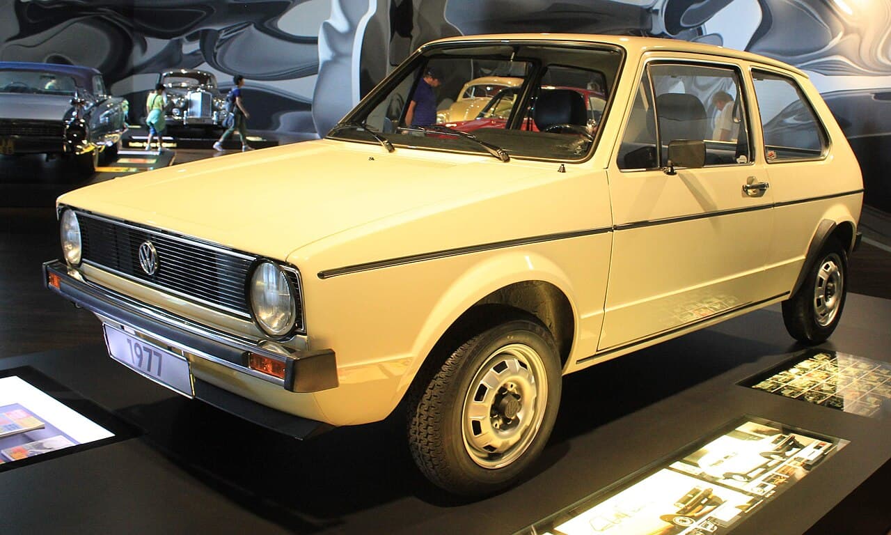 VW Golf GTI - Hot Hatch Born