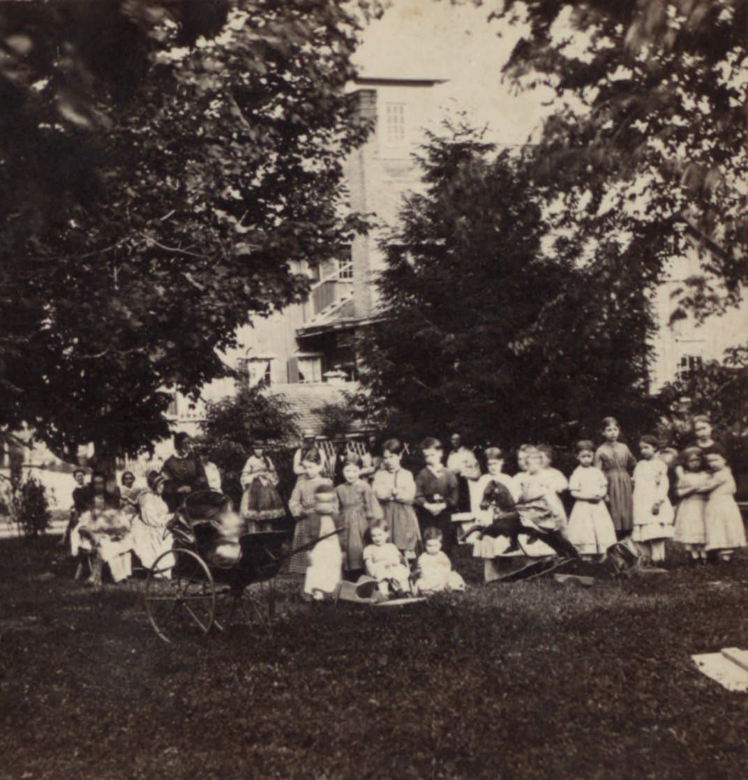 Children and playground at Oneida