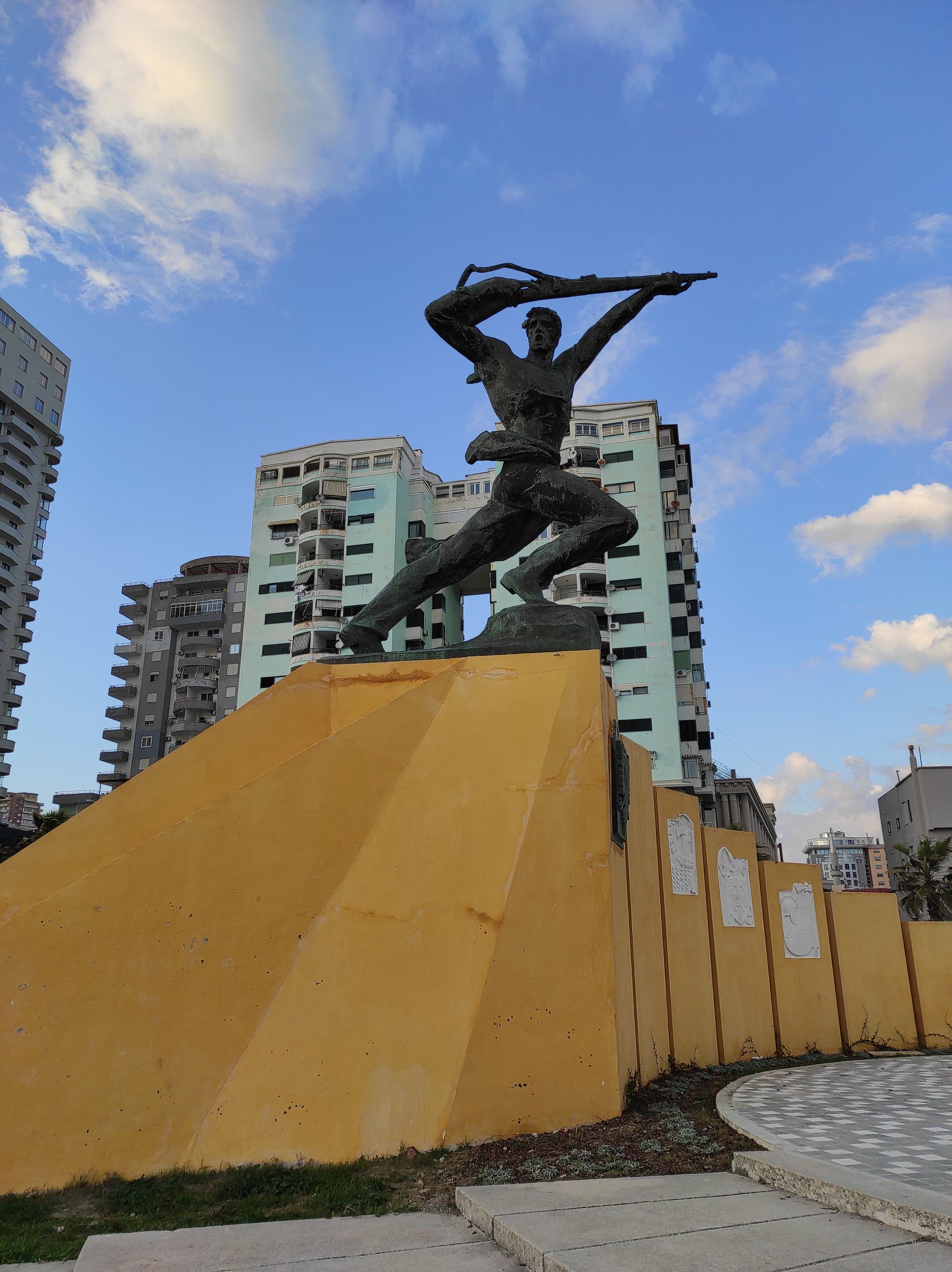 Monument of the Unknown Soldier, Durrës