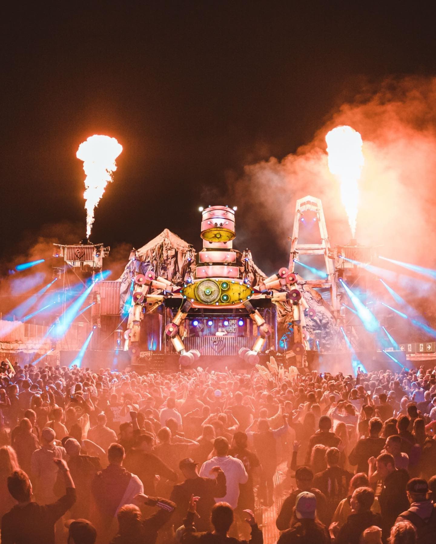 #TB United at our limited Harder Styles stage! @headhunterz (3/3)