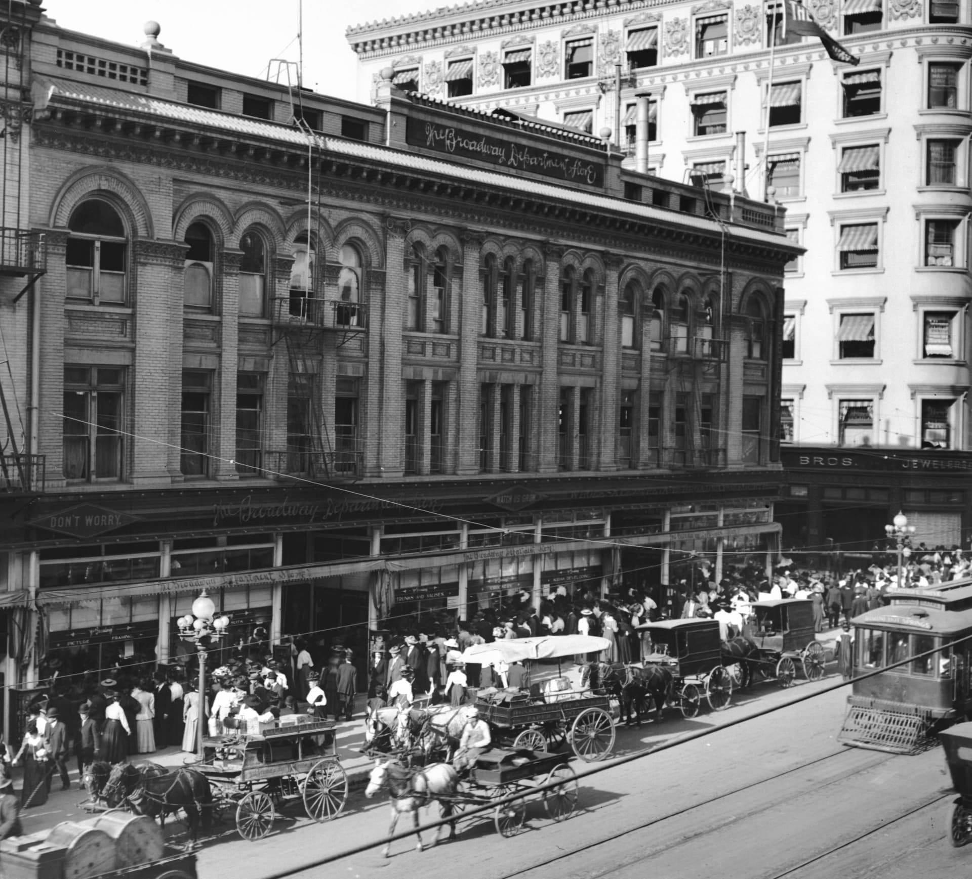 Broadway Department Store, Los Angeles, ca.1908-1910