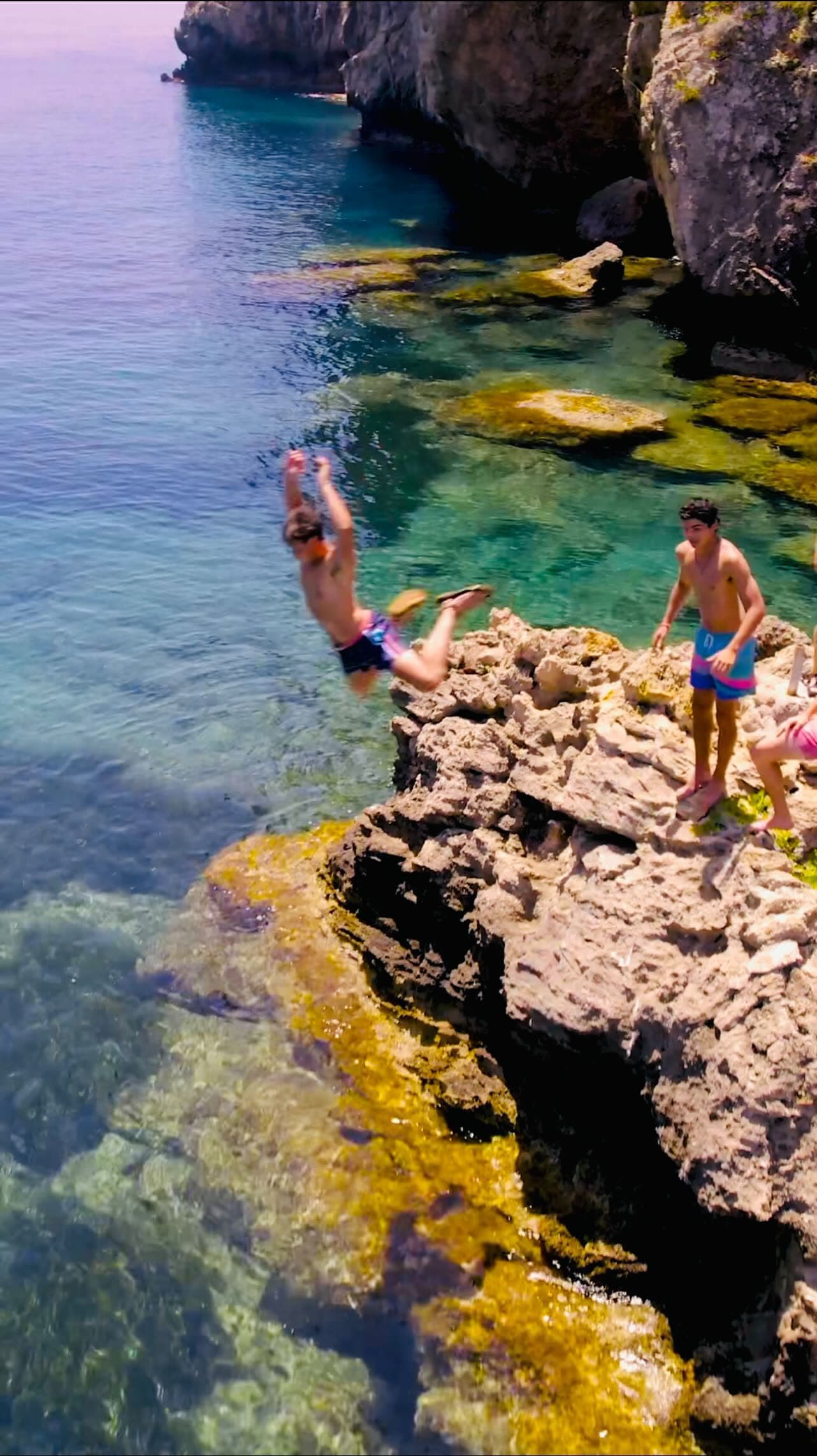 Isn’t this the perfect excuse for a summer escape?
