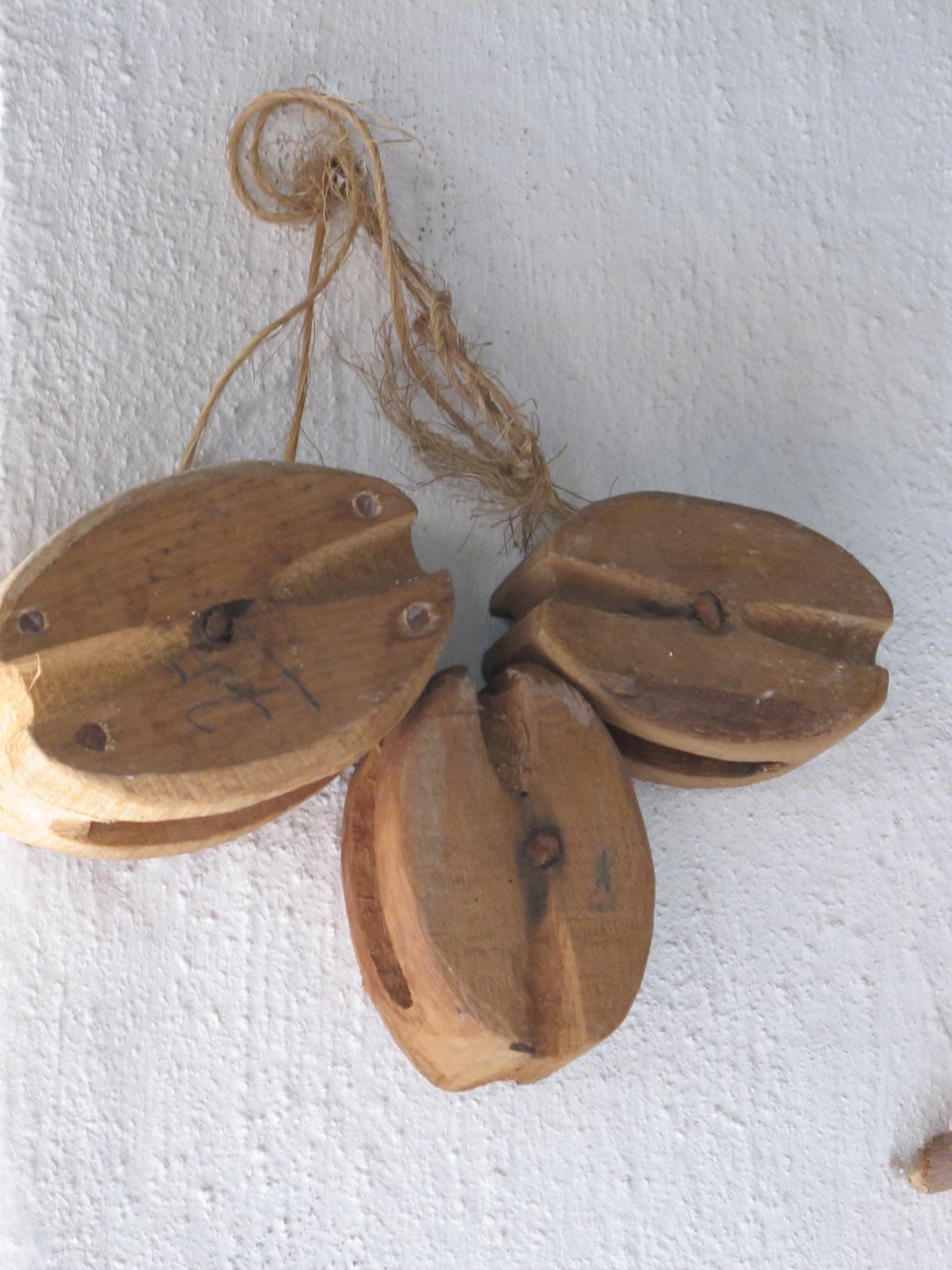 Village household objects at the Sinarades folklore museum (10 of 11)