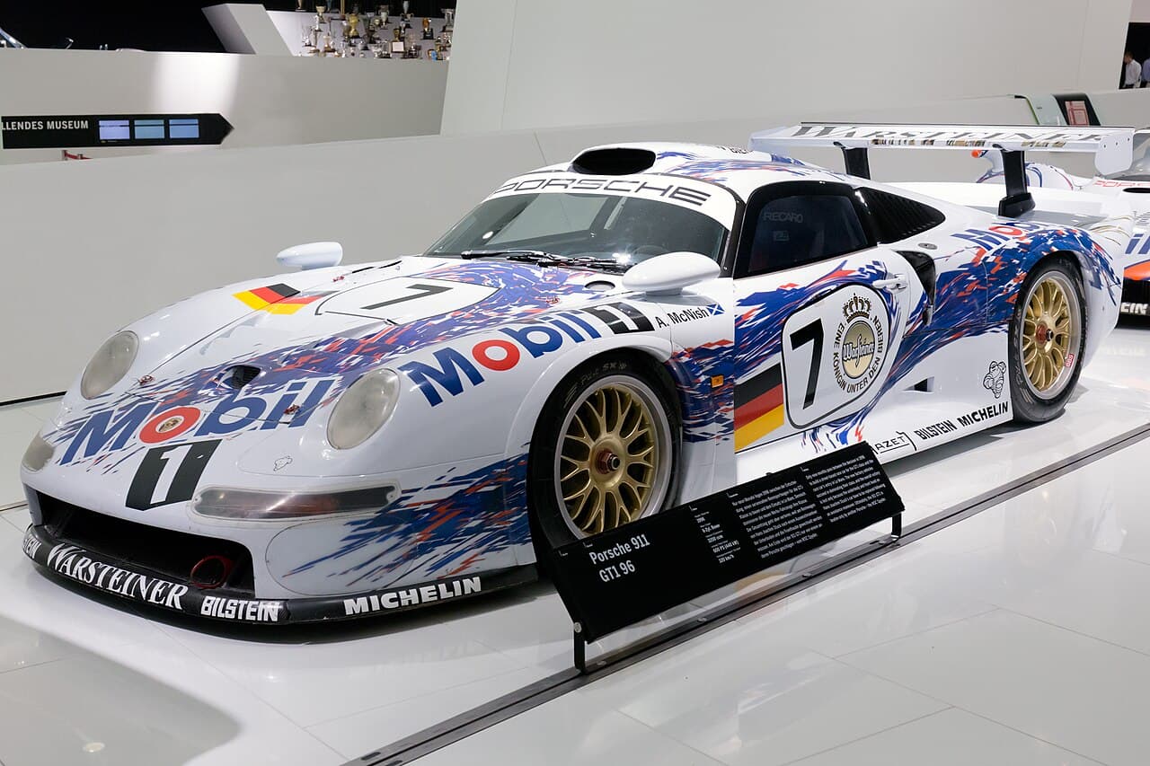 The 911 GT1 wins Le Mans (1998)
