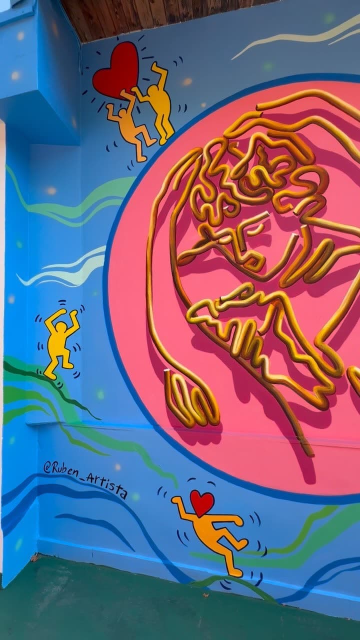 Les comparto esta obra realizada en @pinkpalacecorfu Obra que refleja las distintas…