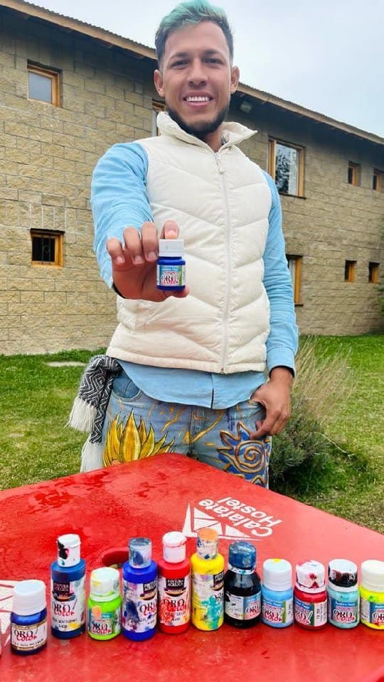 Así como acompañamos el talento dentro de Colombia, también lo hacemos fuera de el.