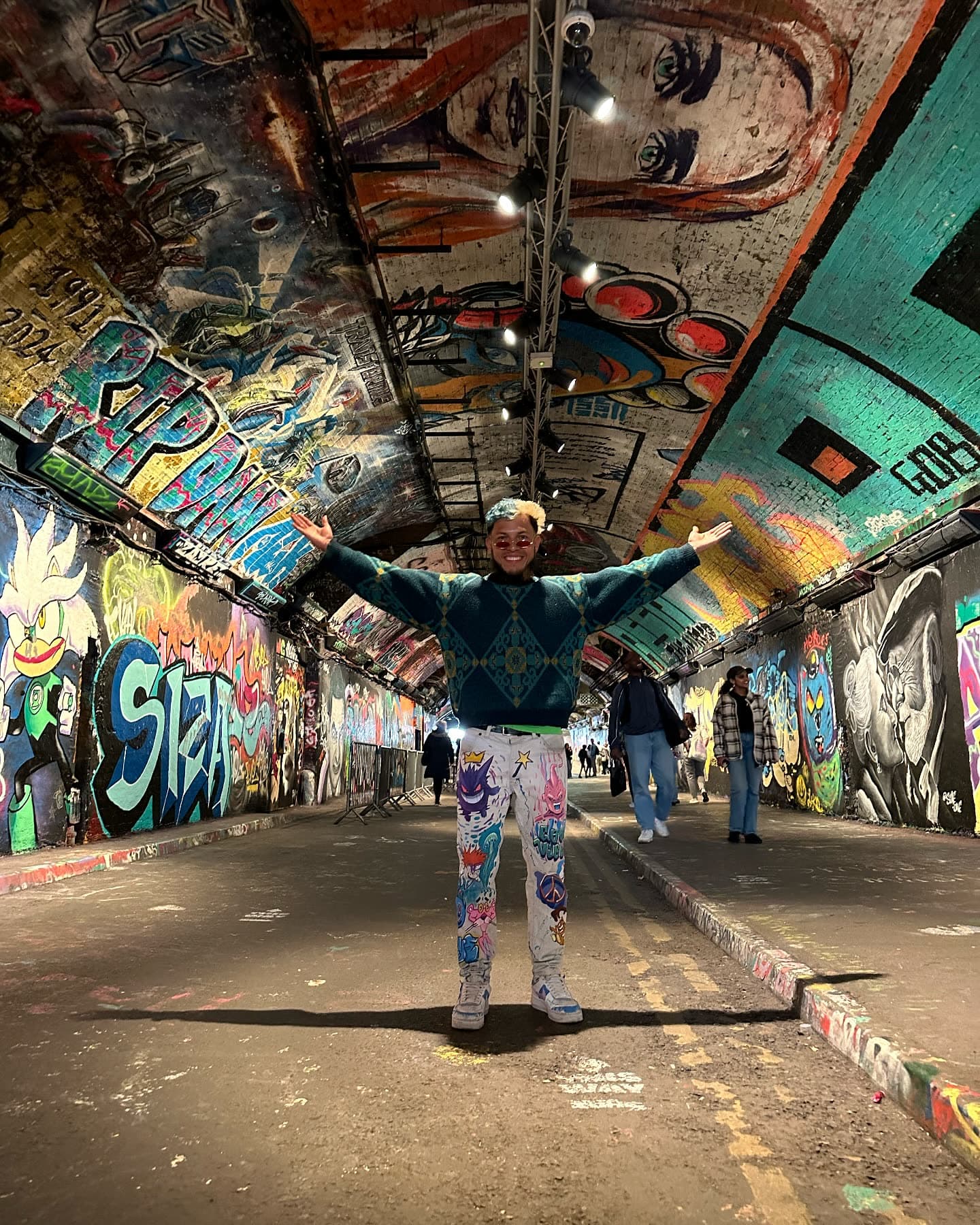 Yesterday, I experienced magical moments at the graffiti tunnel in London, and I hope to…
