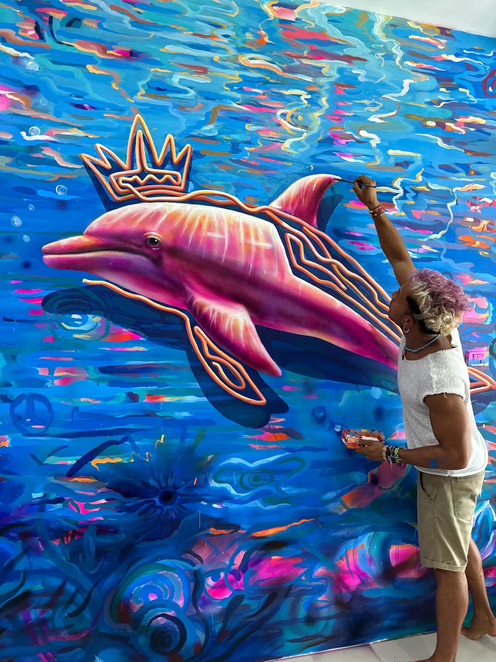 This is one of the latest murals I created for @globalbeachhostel inspired by dolphins…