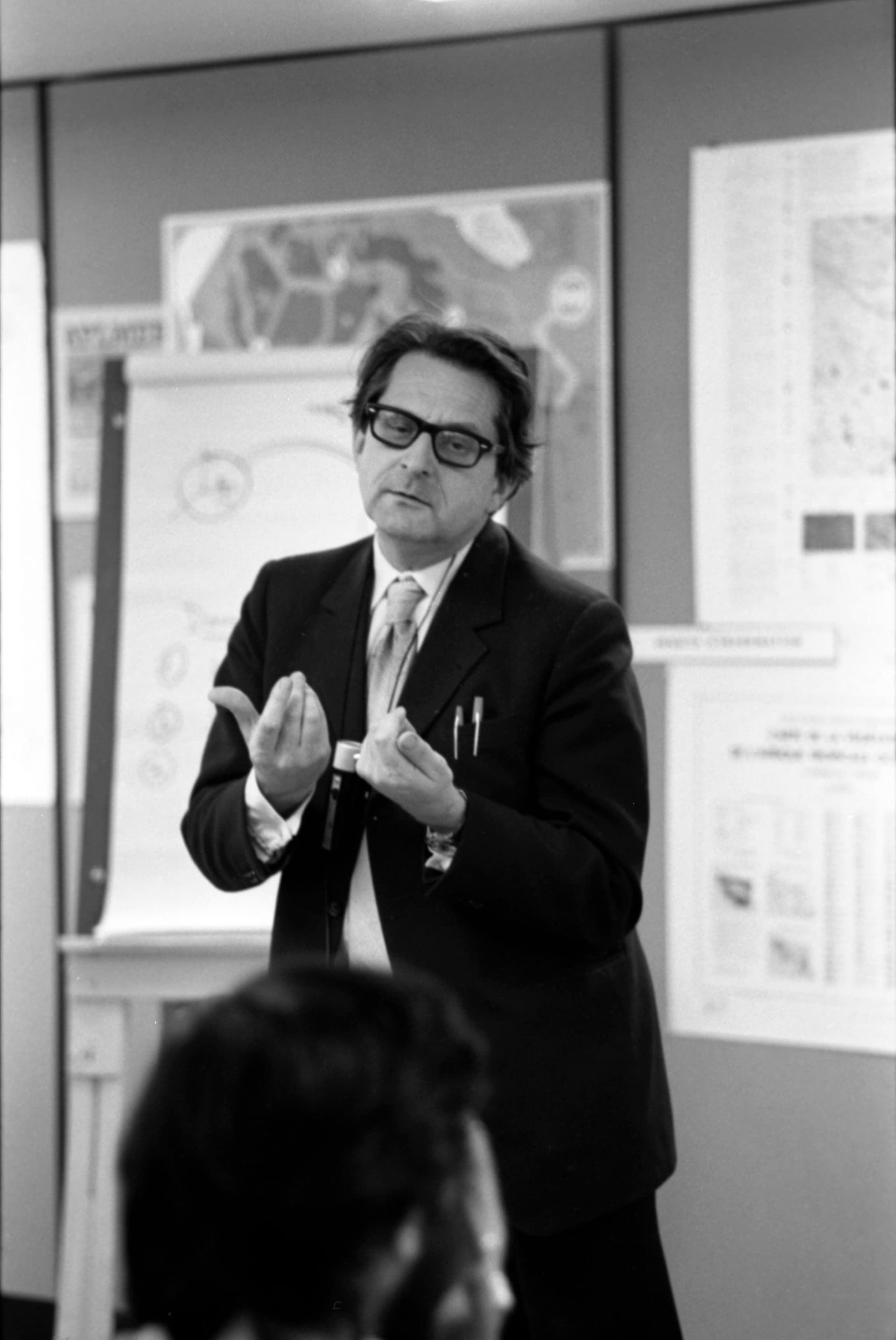 Abraham Moles - Information Theory and Esthetic Perception