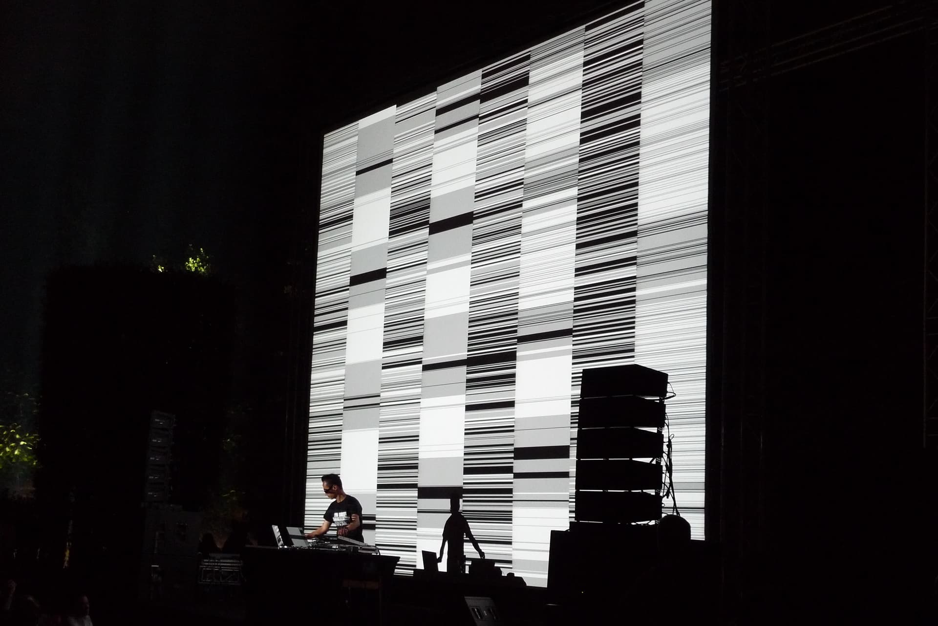 Ryoji Ikeda - early data-driven music and image practice