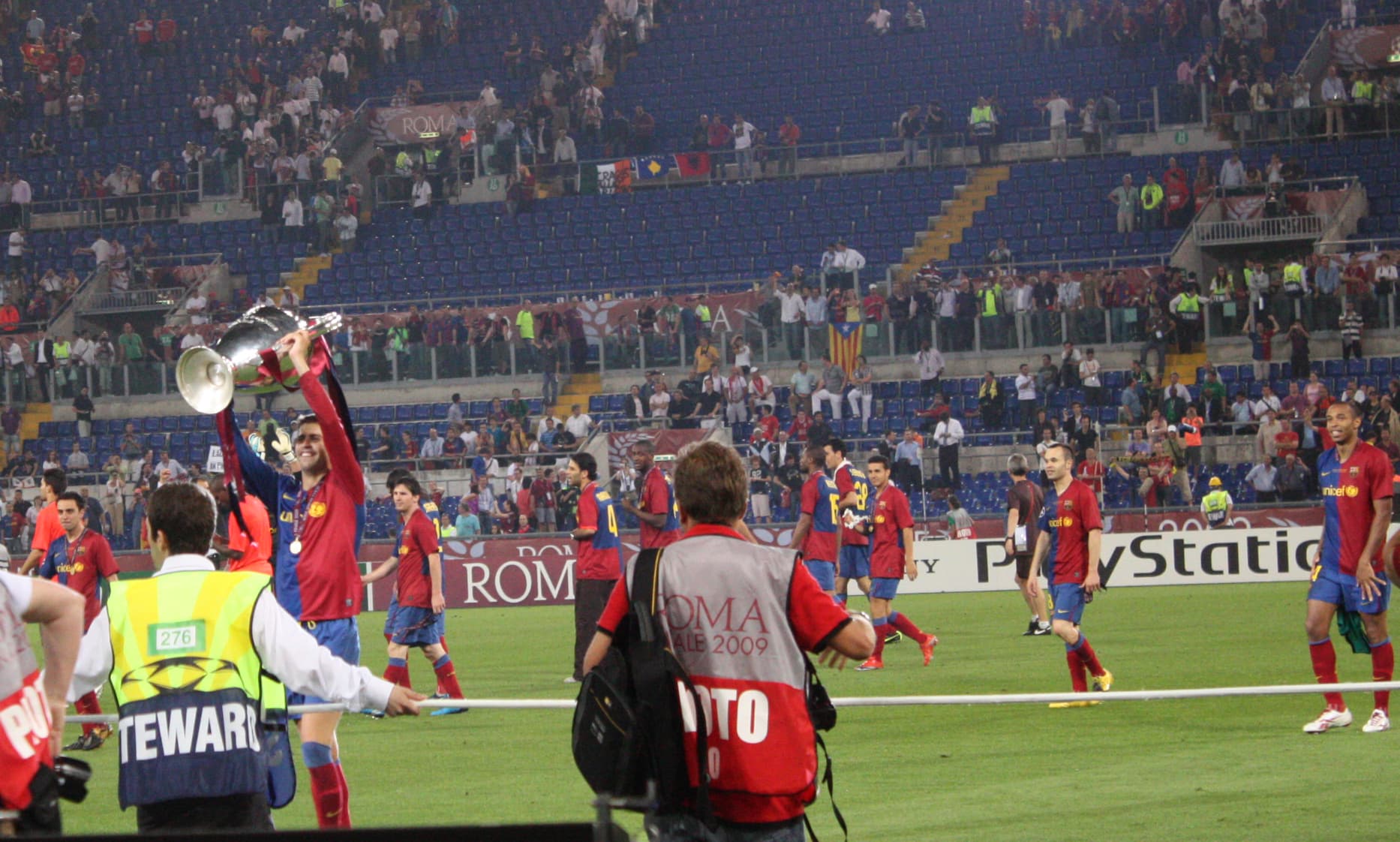 Celebrando la Copa de Campeones 2008 09