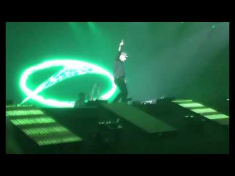 PAUL VAN DYK STAGEFALL @ ASOT 750 UTRECHT