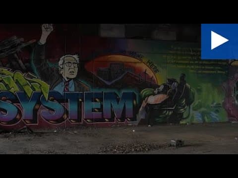 Bernie Sanders mural defaced with a Pepe image