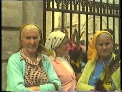 Pilgrims at Monte Sant'Angelo in the 1980s