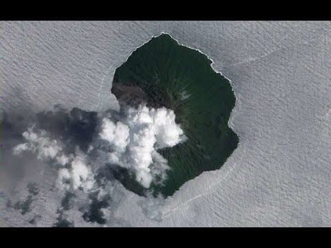 Powerful eruption of Tinakula volcano, ash 35, 000 feet, Solomon Islands!