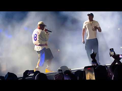 JAY-Z Brings Out Nas to Perform ''Dead Presidents'' & ''N.Y. State of Mind'' At Yankee Stadium! ποΈ