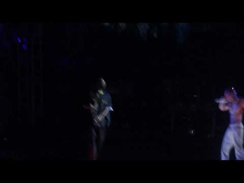 Coachella projection performs Hail Mary with Snoop Dogg