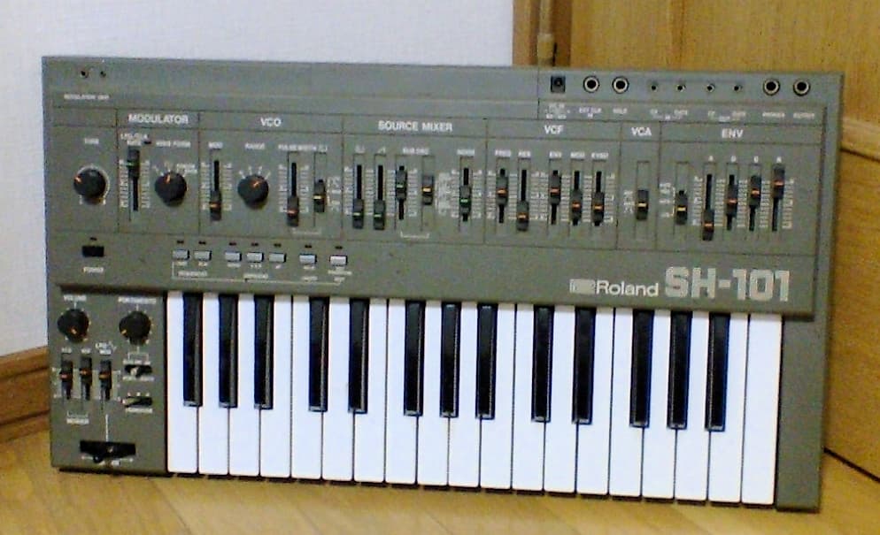 roland sh-101