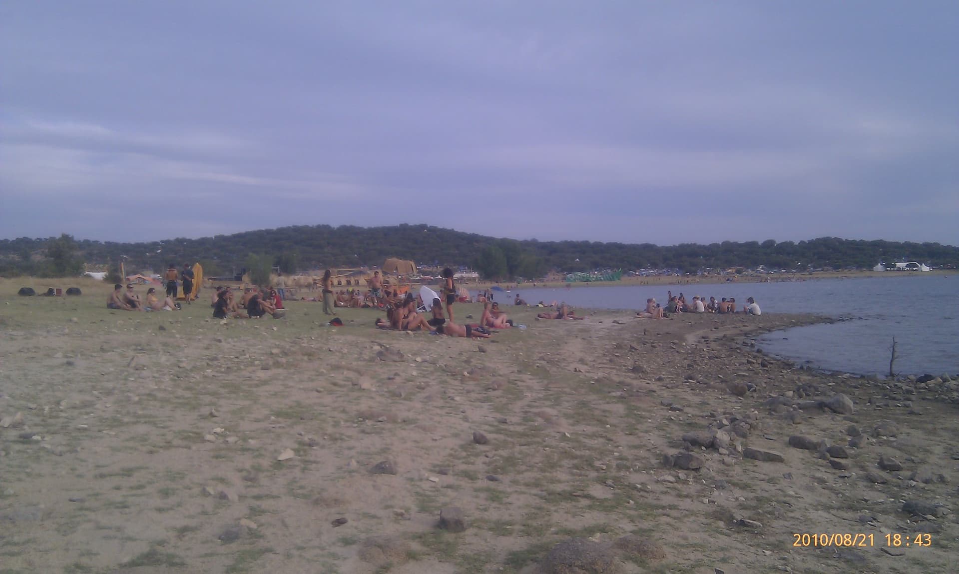 Bathers spread along the reservoir beach, Boom 2010