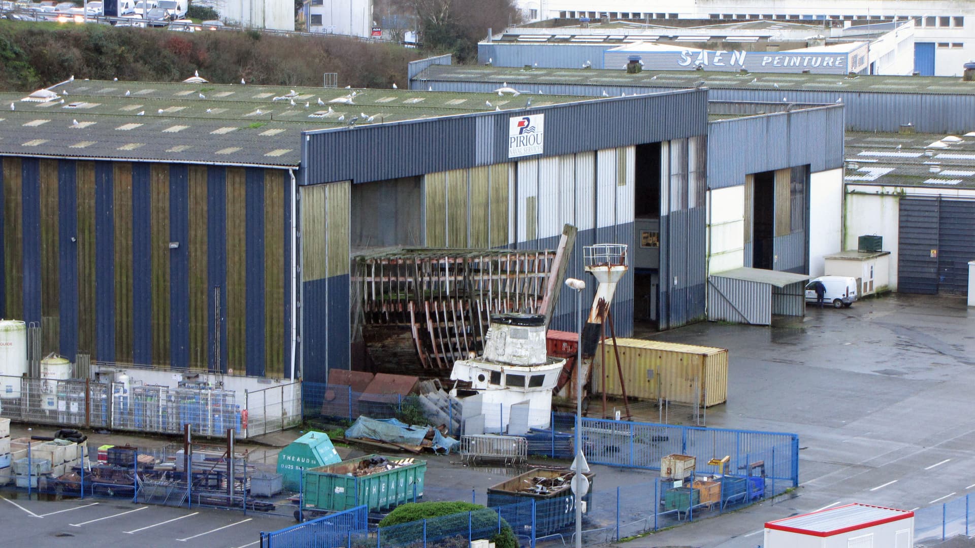 The Calypso in the Concarneau hangar