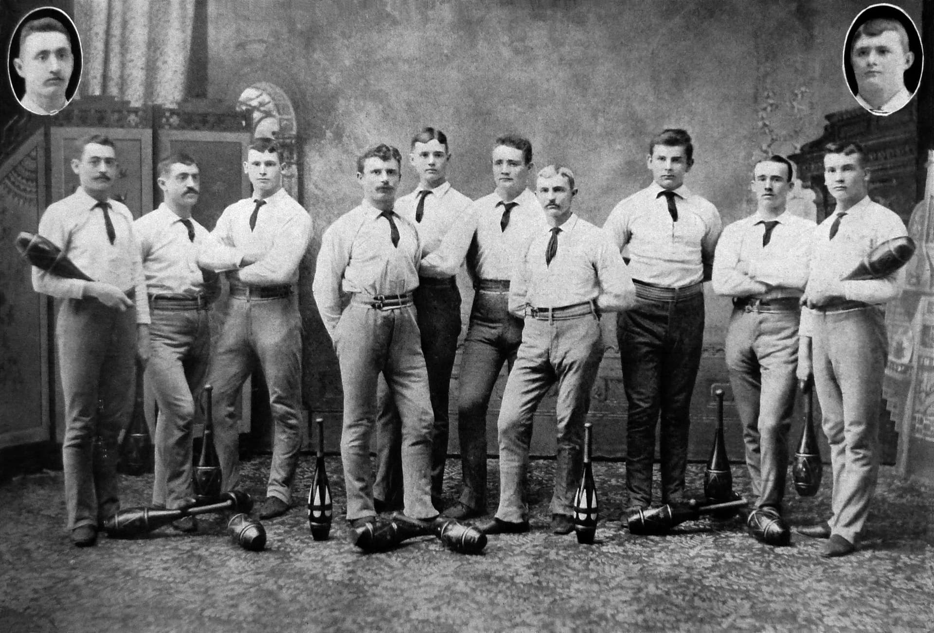 Milwaukee club-swinging team