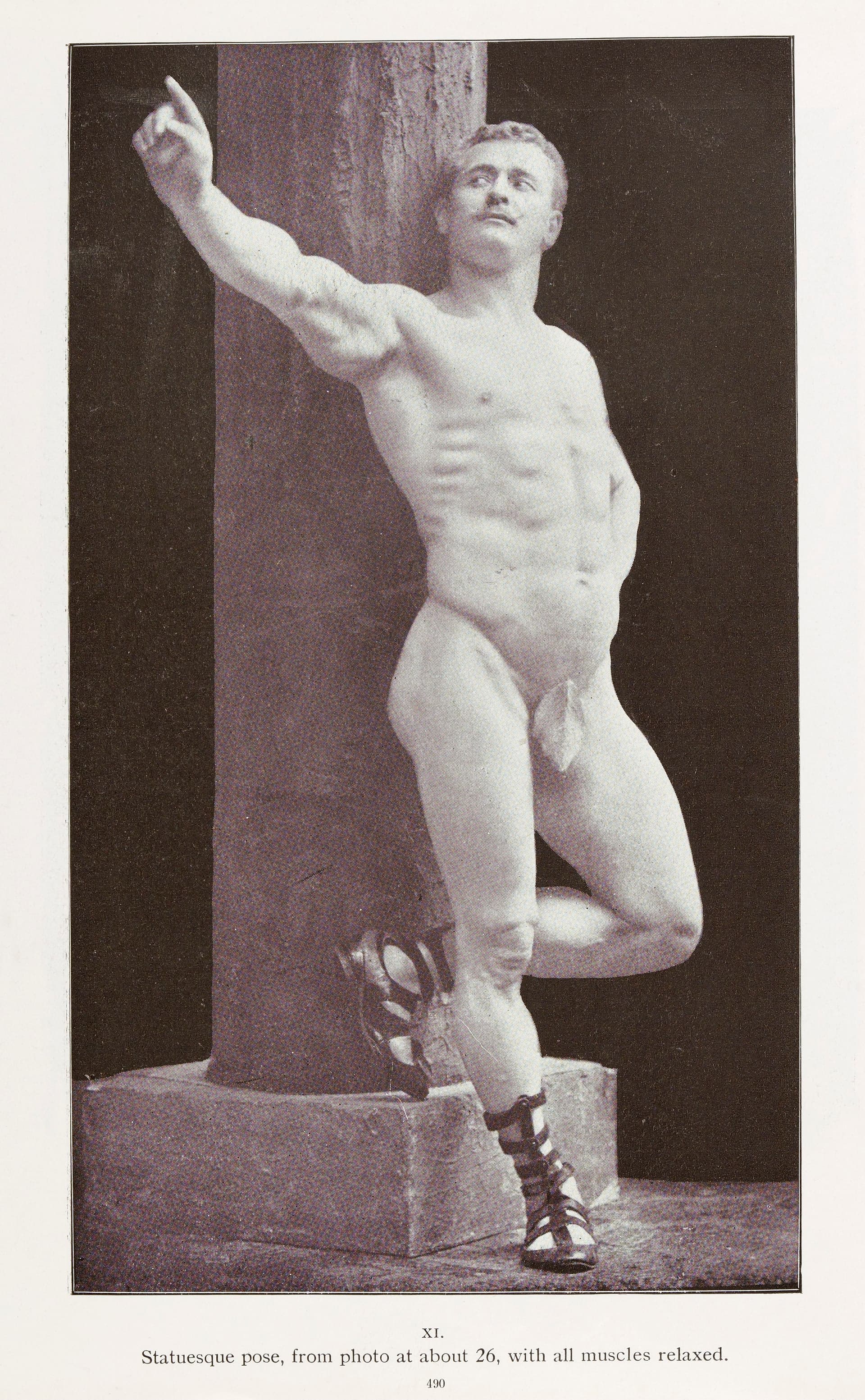 Eugen Sandow, statuesque pose with muscles relaxed